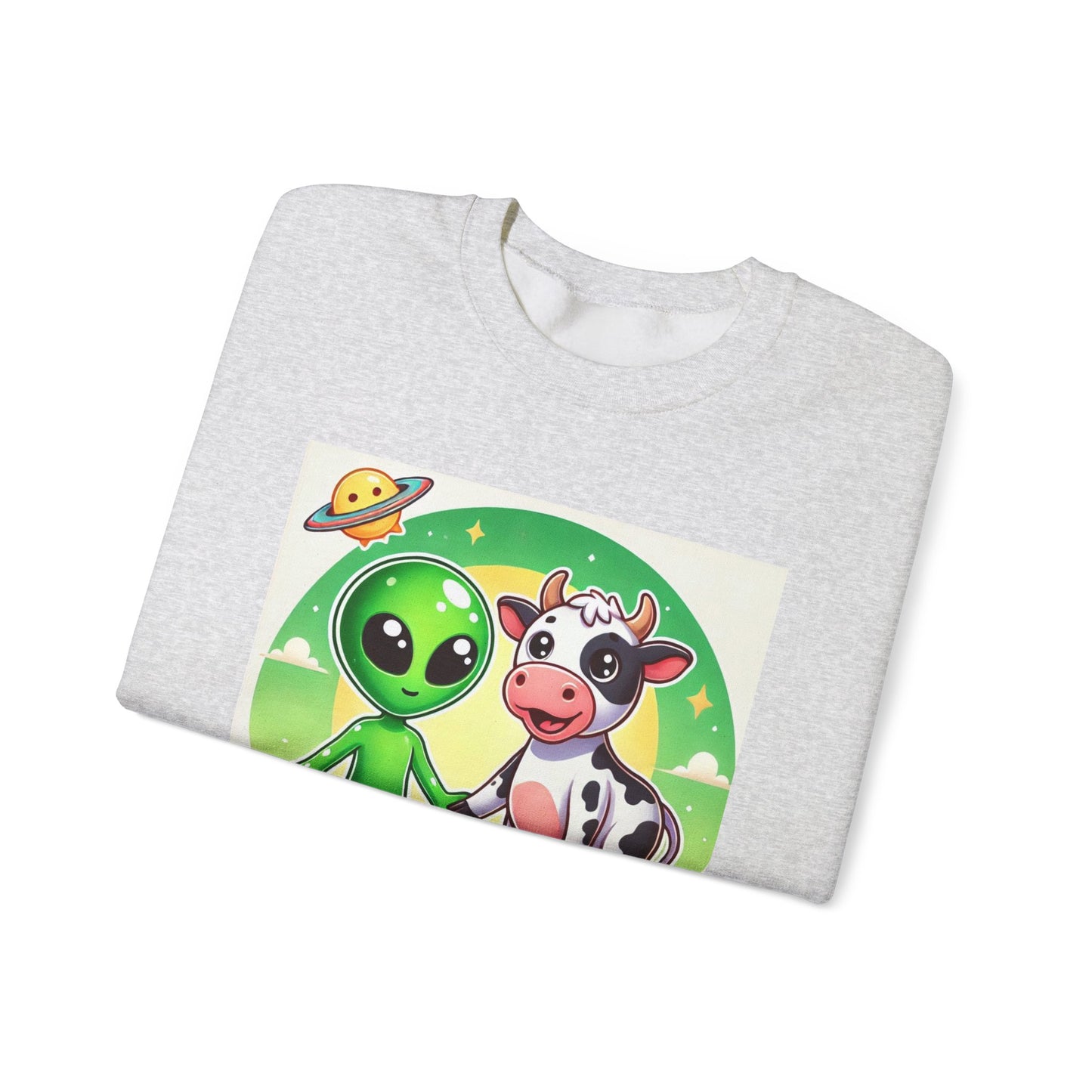 Alien and Cow besties - Unisex Heavy Blend™ Crewneck Sweatshirt