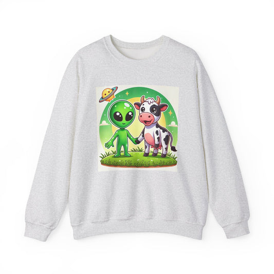 Alien and Cow besties - Unisex Heavy Blend™ Crewneck Sweatshirt