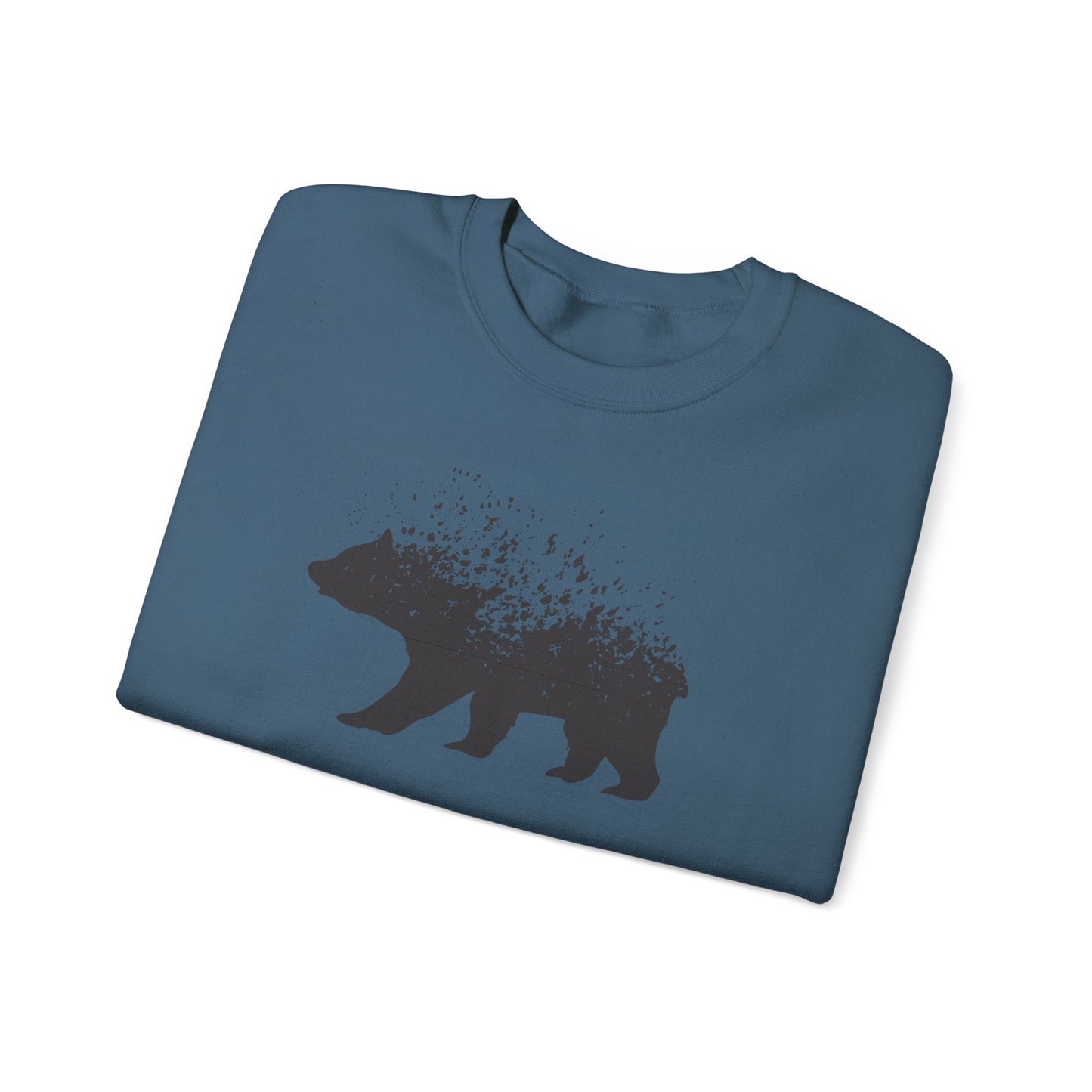 Nature-Inspired Bear Graphic Crewneck Sweatshirt for Adventurers